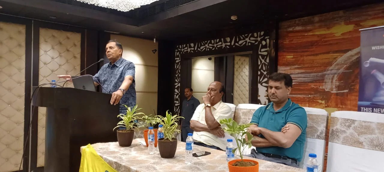 Nursing Home Association Faridabad aware about Robotics surgery and its application and benefits.